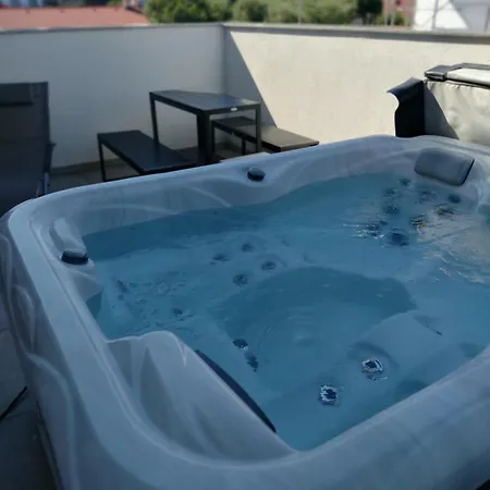 Holiday home Favoloso Duplex Volme - Banjole, Pula, Croazia Banjole